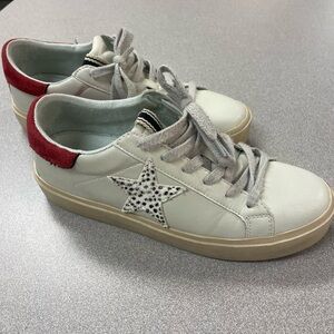 ShuShop White and Red Sneakers - size 8